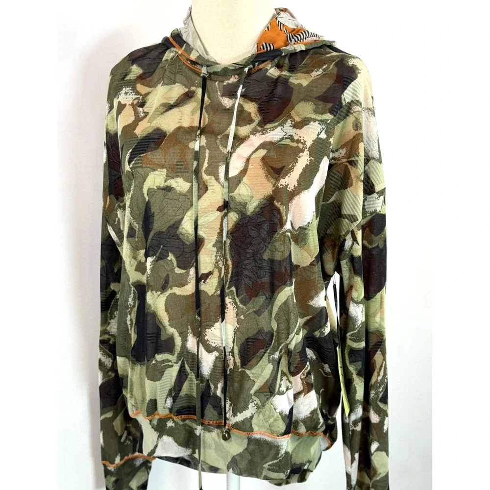 Petit Pois by Viviana G Women Camouflage Double Print Reversible Hoodie Small